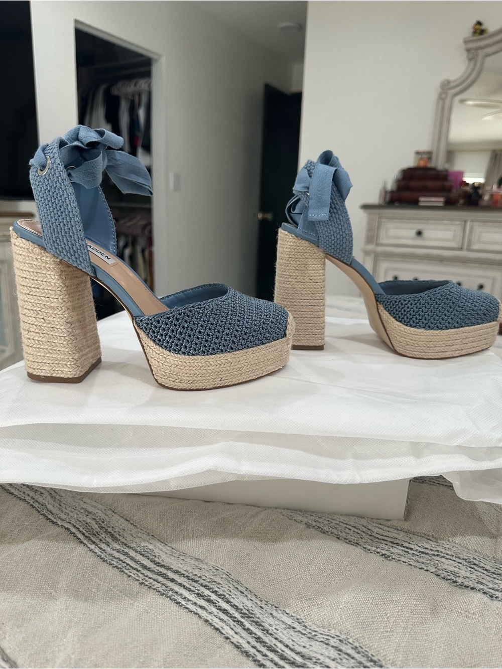 Steve Madden Woven Espadrilles - Picture 4 of 9